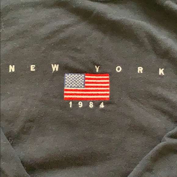 Brandy Melville Crewneck - Picture 1 of 3